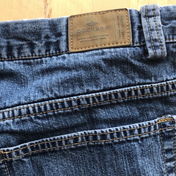 Dockers relaxed fit jeans in good condition, 36” waist, 32” inseam. - Picture 6 of 7